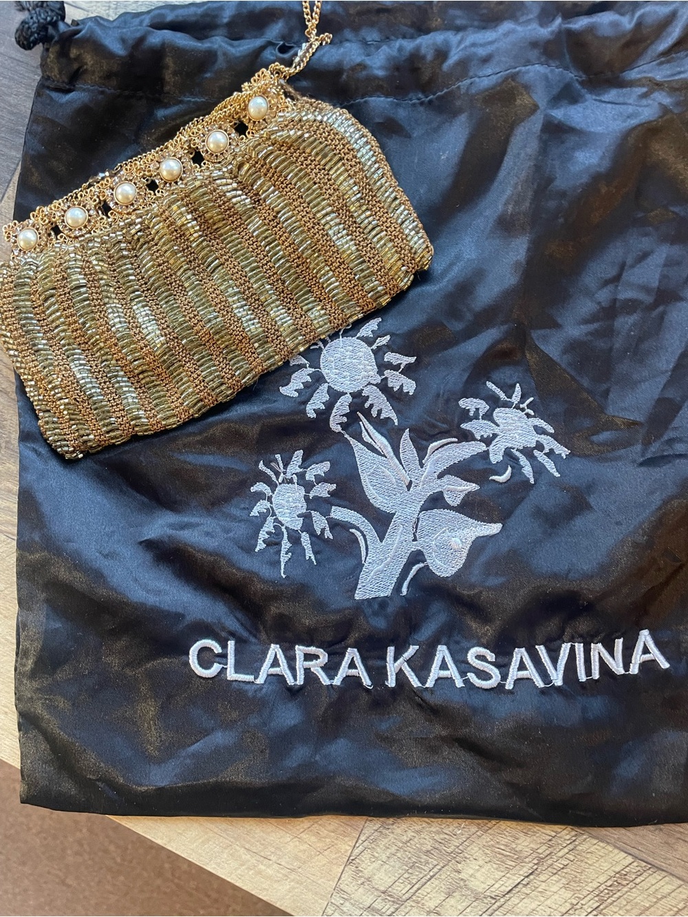Klara Casavina Beautiful like new beaded clutch